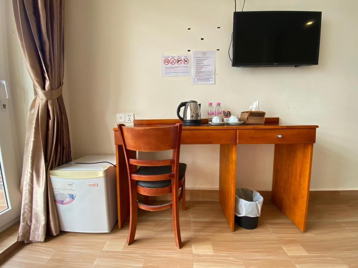 Phnom Penh Le Vincent Hotel Buitenkant foto
