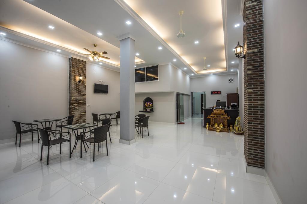 Phnom Penh Le Vincent Hotel Buitenkant foto